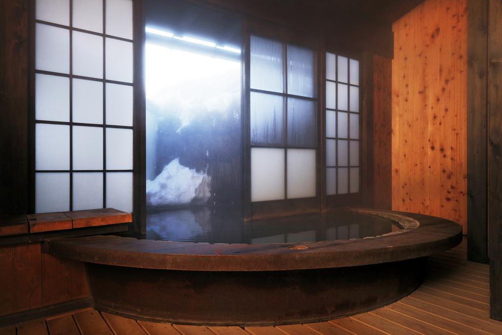Okada Ryokan Warakutei Takayama  Bagian luar foto