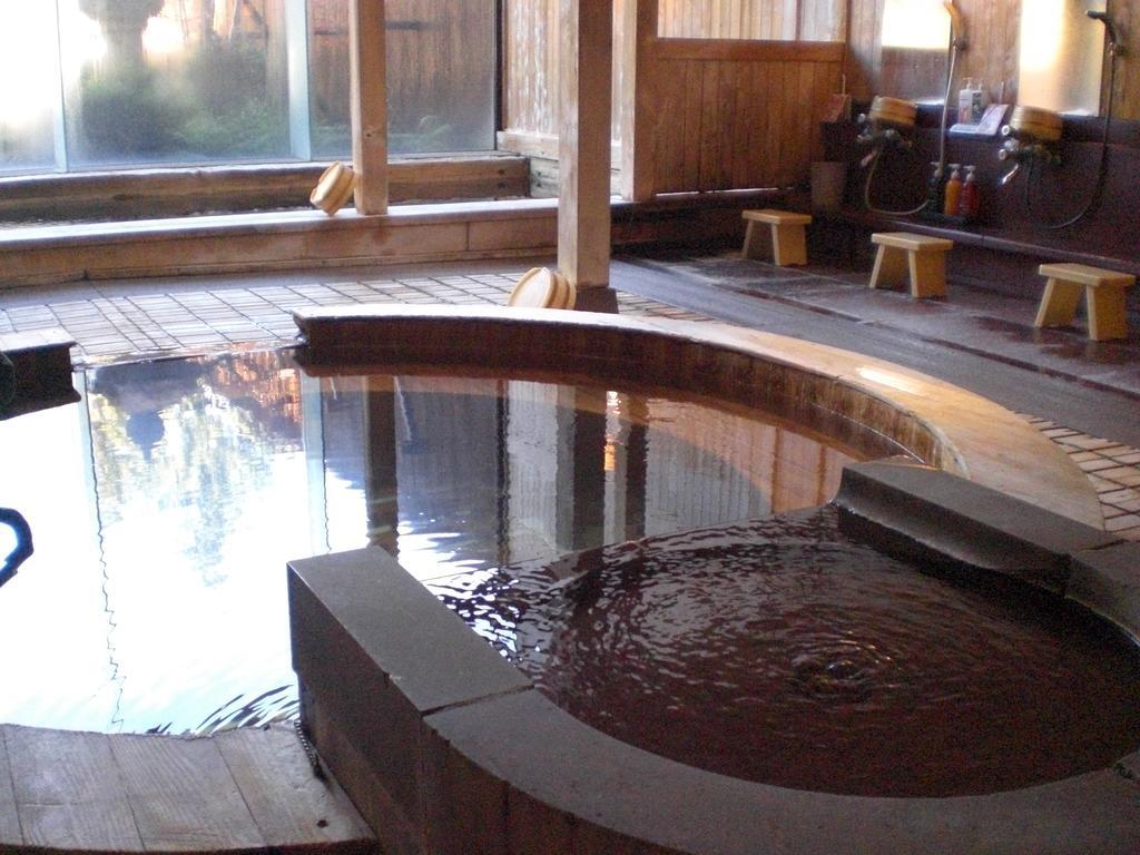 Okada Ryokan Warakutei Takayama  Bagian luar foto
