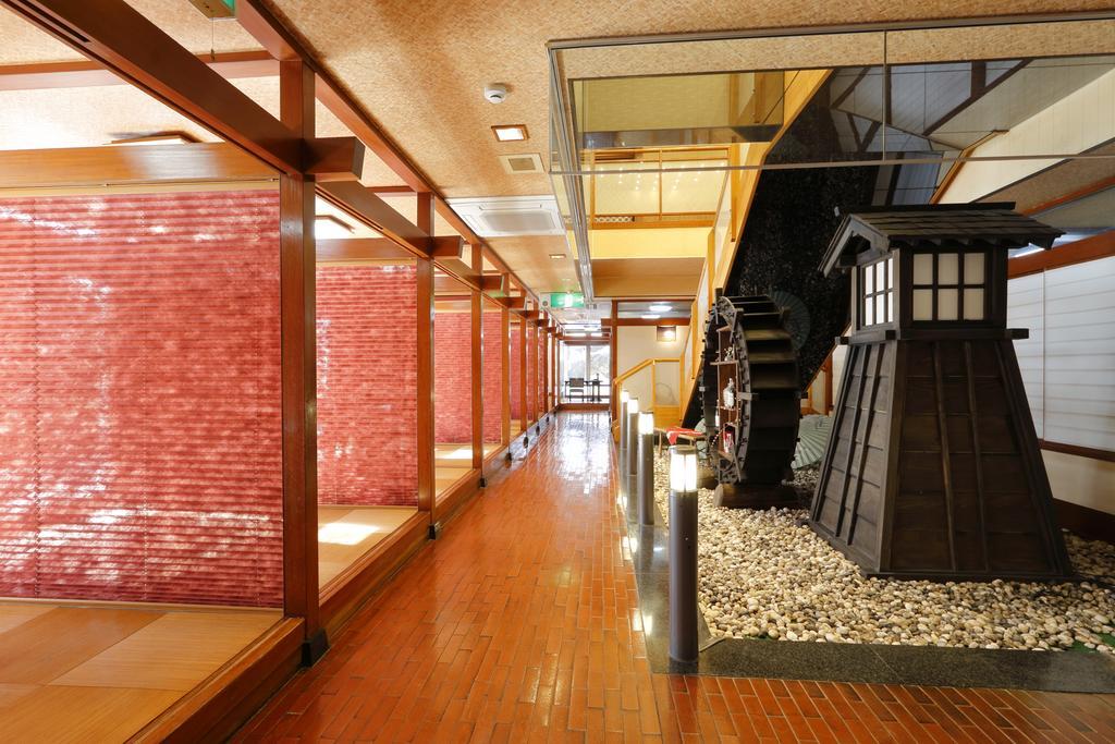 Okada Ryokan Warakutei Takayama  Bagian luar foto