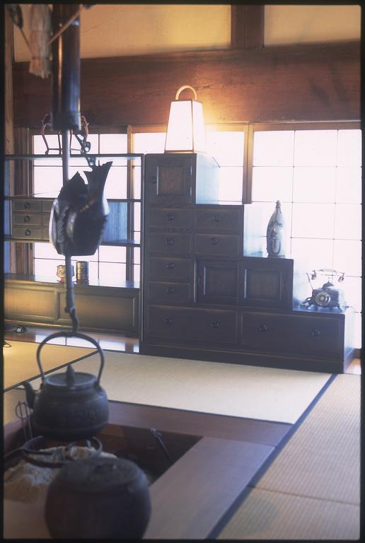 Okada Ryokan Warakutei Takayama  Bagian luar foto