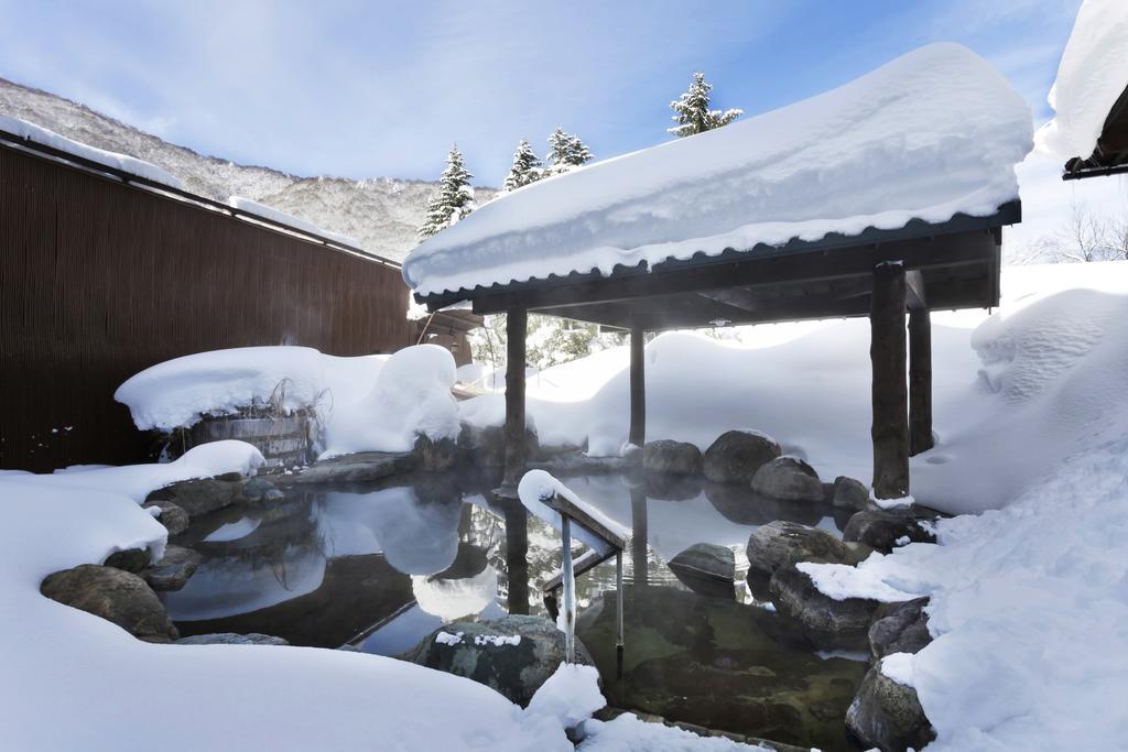 Okada Ryokan Warakutei Takayama  Bagian luar foto