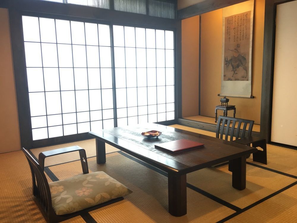 Okada Ryokan Warakutei Takayama  Bagian luar foto