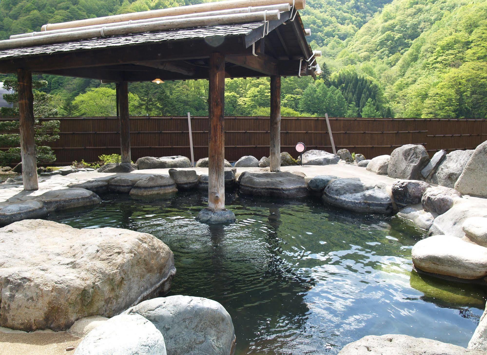 Okada Ryokan Warakutei Takayama  Bagian luar foto